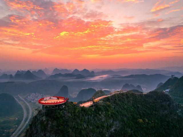 打卡“中国最美峰林第一名”阳朔山水的绝佳观景台