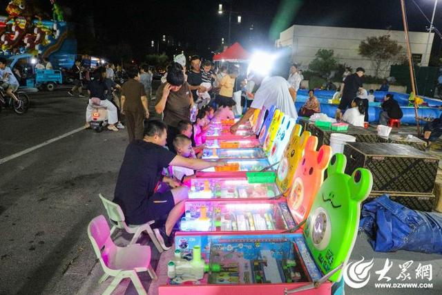 五莲县海棠湾第二届星光夜市活动正式启幕
