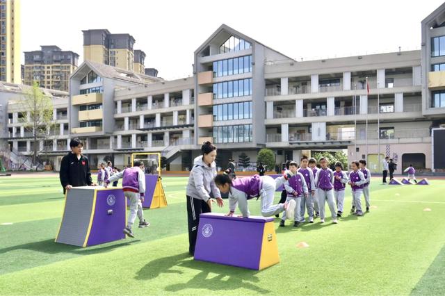 这些世运会项目正走进成都校园
