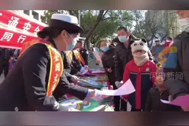 家门口的“普法宣传” 邹平交警开展122“全国交通安全日”主题活动图片