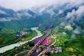 三峡工程竣工，而有关三峡的工作仍在持续图片