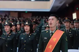 军校学员的热血青春图片
