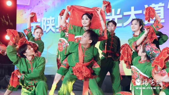 “村光大道”太山庙镇之夜华丽登场 宁陕生态游“出圈”又“出彩