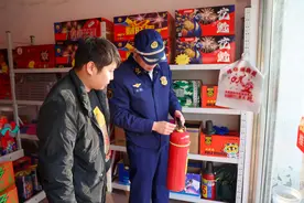 安全过春节！荆门消防开展烟花爆竹专项检查图片