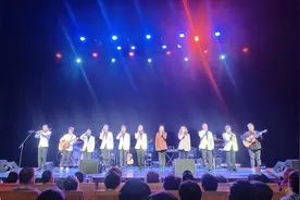 “罗小罗和他的街艺伙伴们”登上大舞台，唱响上海的城市温度图片