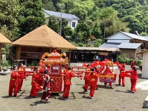 城口县河鱼乡：“文旅+婚嫁”开拓“甜蜜经济”新赛道