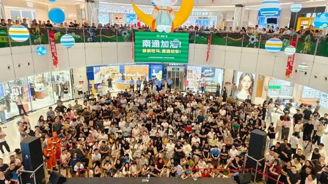 这个双节假期，海门消费市场一片火热……