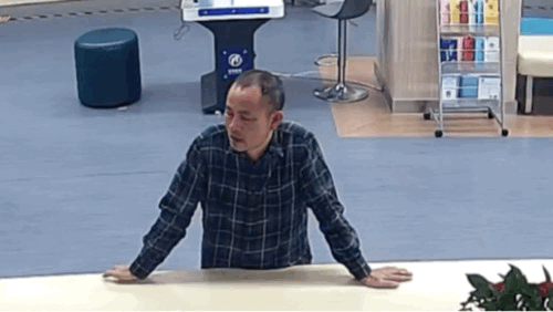 “我终于又看到了父亲！”重阳节前夕，收到老照片的他潸然泪下图片