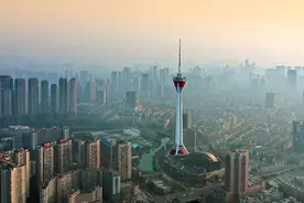 成都楼市观察丨放开“限购”没带来太大惊喜，“外购房团”扫楼只是传说图片