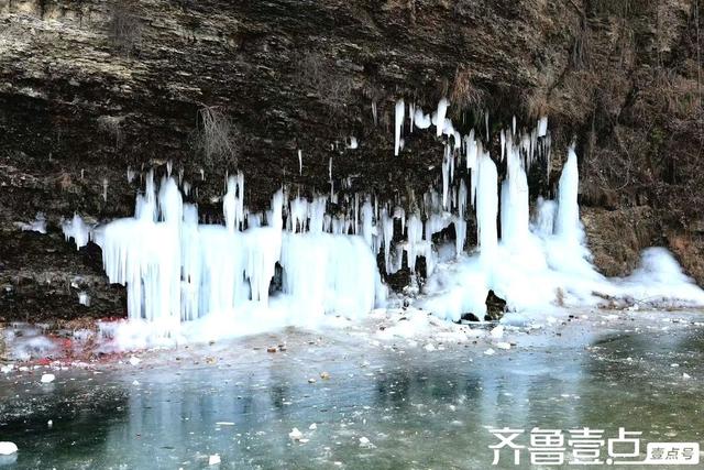 冰瀑奇观，冬日画卷
