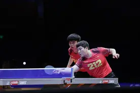3比0完胜！王楚钦领衔山东魏桥夺下乒超总决赛男团冠军图片