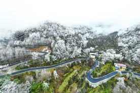 视觉开州：雪映山村图片