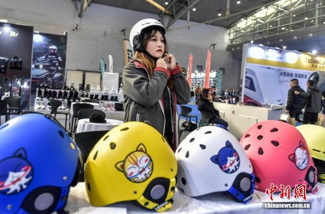 第十九届新疆冬季旅游产业交易博览会在乌鲁木齐正式启动