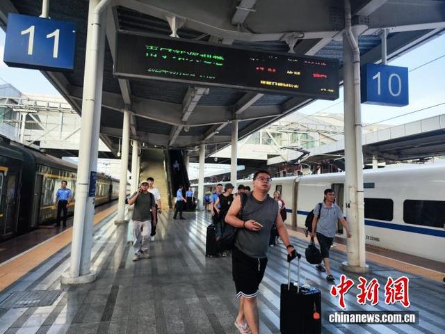 客货两旺、商旅齐涌！中越铁路架起经贸人文“双向桥”