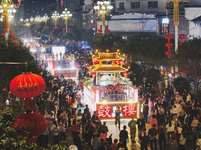 “年味儿”拉满！“趣”施秉，过大年！2026年春节潮玩攻略，收好不谢！