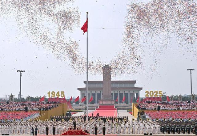 时政微观察丨为了前无古人的伟大事业