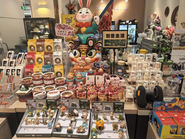 “月满书香 国韵流芳”，北京市新华书店国庆中秋主题文化阅读活动缤纷登场