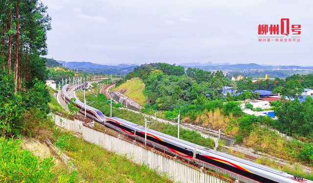 柳州一山顶机位走红，周末数百人打卡！紧急提醒：非景区，尚未开发！