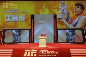 入堂仪式张卫平忆打球要合理，春节为奥运而战的中国女篮获祝福图片