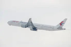 美航空协会敦促拜登政府停止准许增加中美间航班：不公平，中国航司能飞越俄罗斯图片