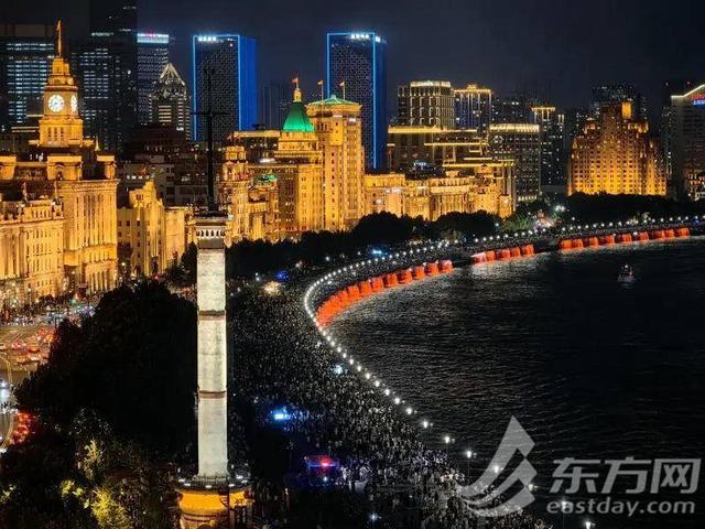 上海国际光影节 | 外滩瀑布升级回归、七宝古镇光影水舞……收藏全城打卡攻略，家门口也能出大片