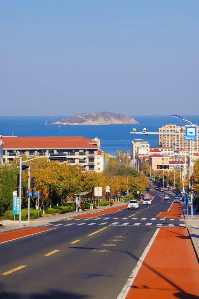 威海“封神”机位！走在路上一回头，整片大海扑进镜头里