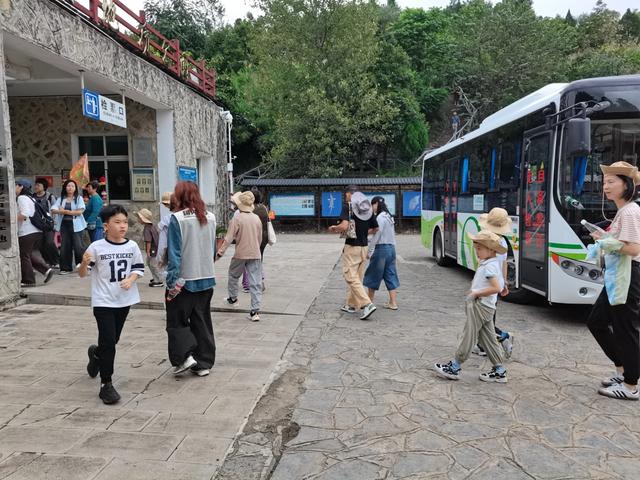 世界第一高桥带火关岭文旅 双节假期揽客34.5万人次