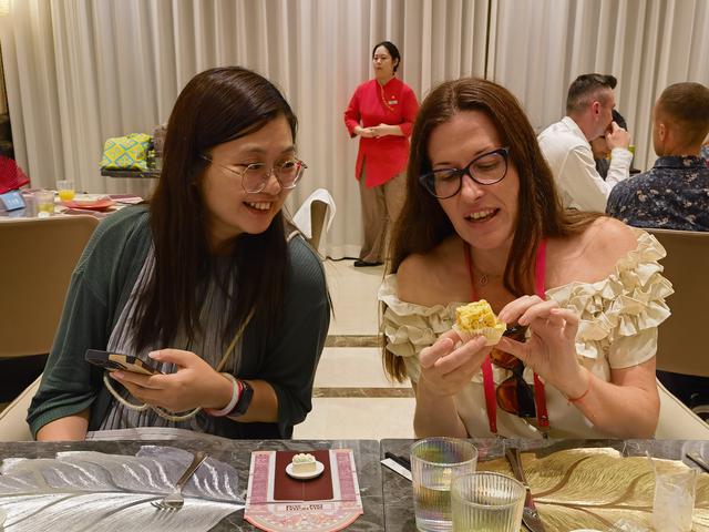 上海邀请入境游客一起推广“China Travel”