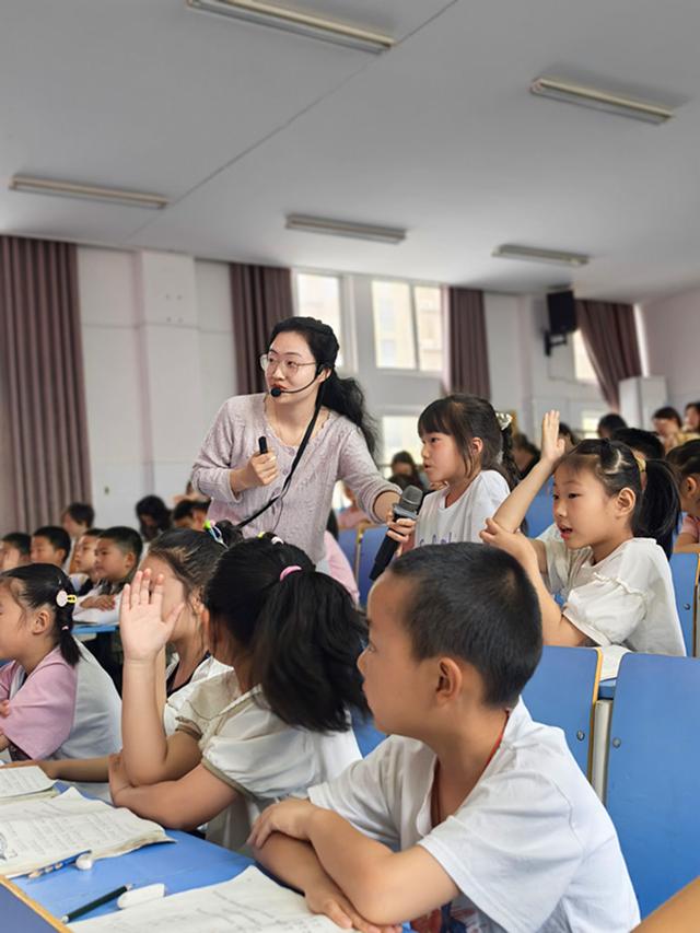 聚焦教学评融合 优化语文新生态——望江县第一小学莲花湖分校开展语文主题教研活动