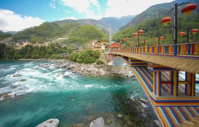 这才是大自然的高定!独龙江限定“翡翠绿”上新