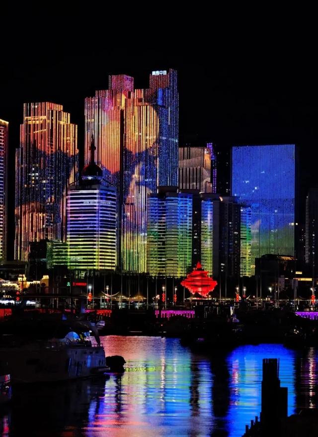 霓虹初上时，看见夜青岛的AB面~