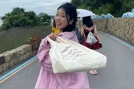 “00后”姑娘试用期请假15天，老板：值得！图片