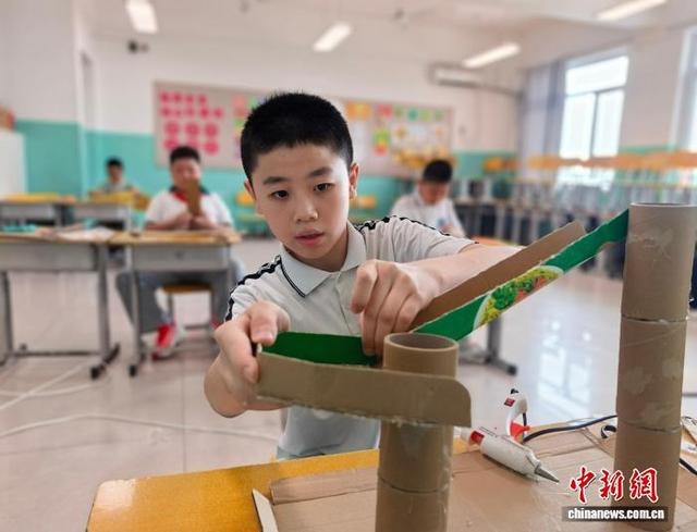 河北武强：首届中小学科学运动会举行