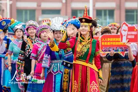 内蒙古呼和浩特：校园里的那达慕图片