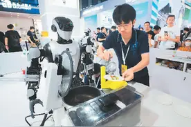 机器人产业大步迈向高质量发展图片