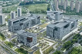 浙江省博物馆之江新馆今起正式开放，橙柿专访馆长陈水华：零门槛多台阶 让更多普通人爱上博物馆图片