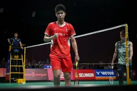 羽毛球亚锦赛中国男队夺冠图片