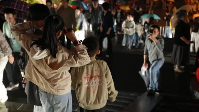 海岱楼、孝妇河......张店化身“夜光宝盒”等你来打卡！