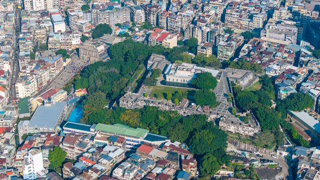 向世界递出靓丽的文化名片——记澳门历史城区申遗成功20周年