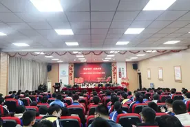 清华大学3名在校研究生走进广元市利州区嘉陵一中开展寒假校园实践活动图片