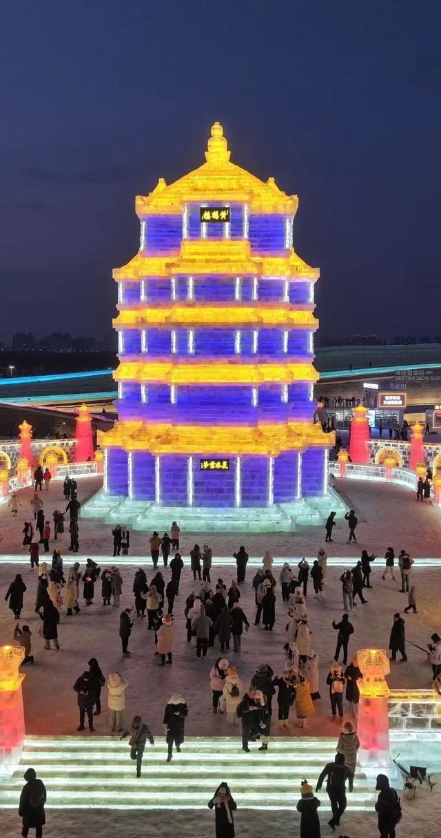 冰雕黄鹤楼火爆全网