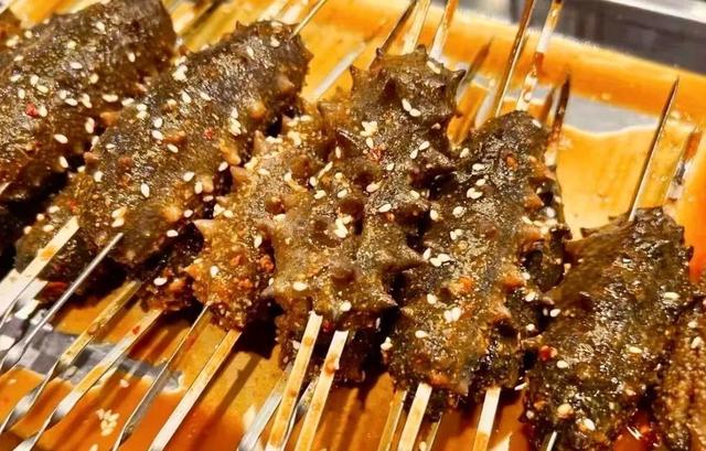 南海新区：夏夜清凉好去处 赶海烧烤舞不停