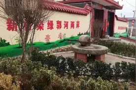 马西良：石碾，推出了乡村的记忆图片