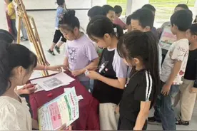 以“玩”代“考”！他们变身“闯关小勇士”图片