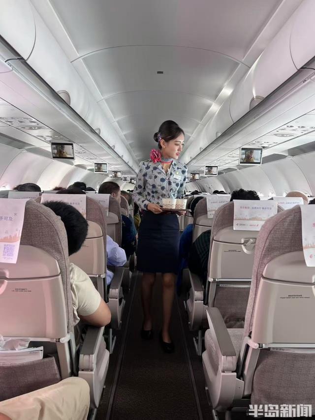 民航一线员工书写“暑运答卷”