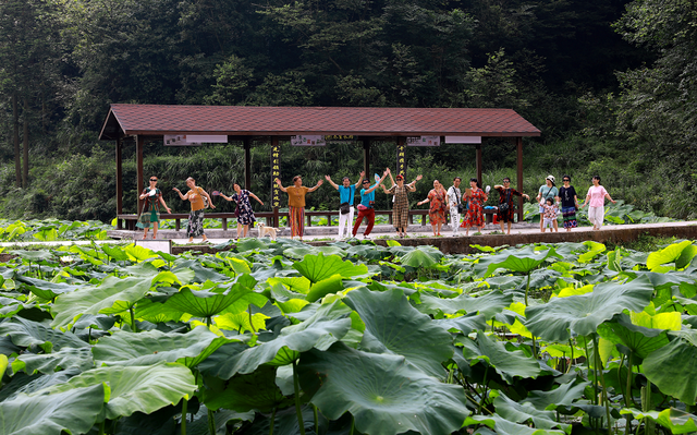 【绥阳县2025十大年度热词】山水赋能后，金银自然生——破译“清凉经济”的绥阳样本