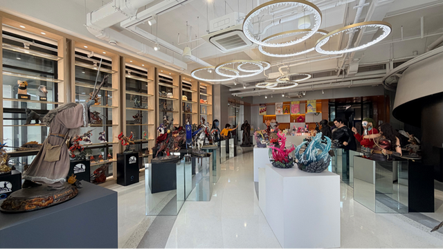 这个市民“日夜校”教学点，餐饮、健身房、空中足球场，全都有！