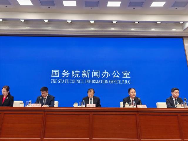 新疆实现电商包邮，中国快递业务量连续11年位居世界第一