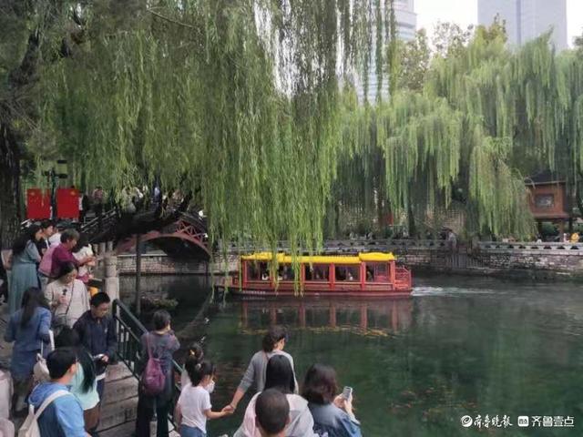 双节拍 | 国庆节，环城公园游人如织