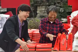 邯郸永年区：3000余村民喜提“中秋大礼包”图片